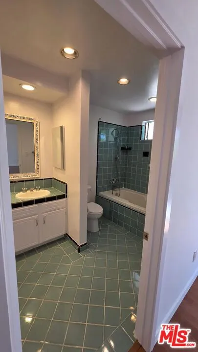 1018 6th Street #C Santa Monica, CA 90403