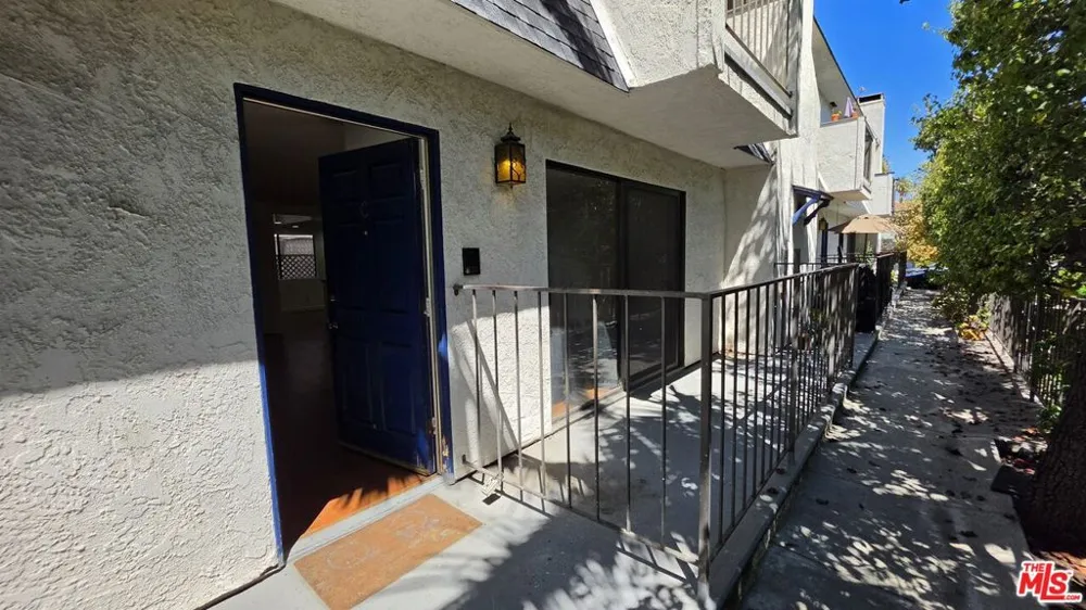1018 6th Street #C Santa Monica, CA 90403