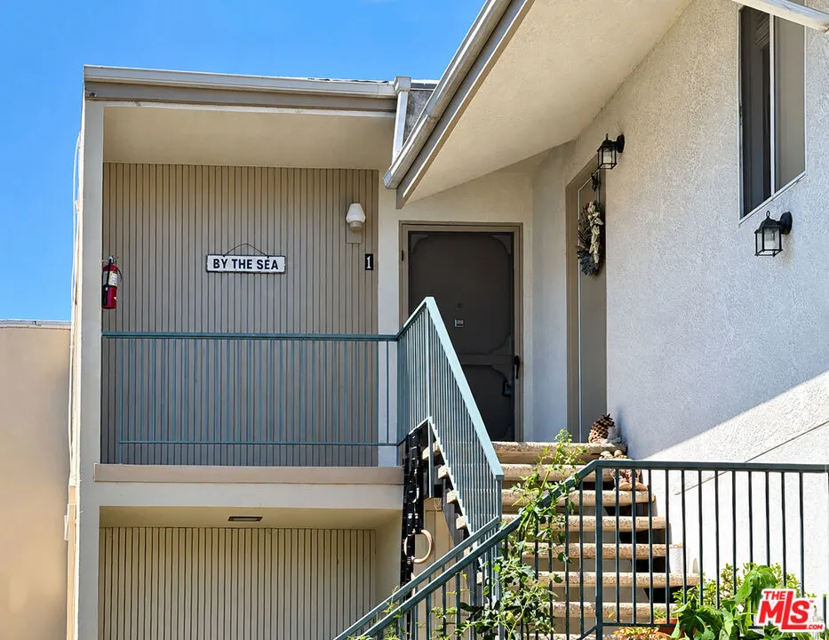 1010 21st Street #1 Santa Monica, CA 90403