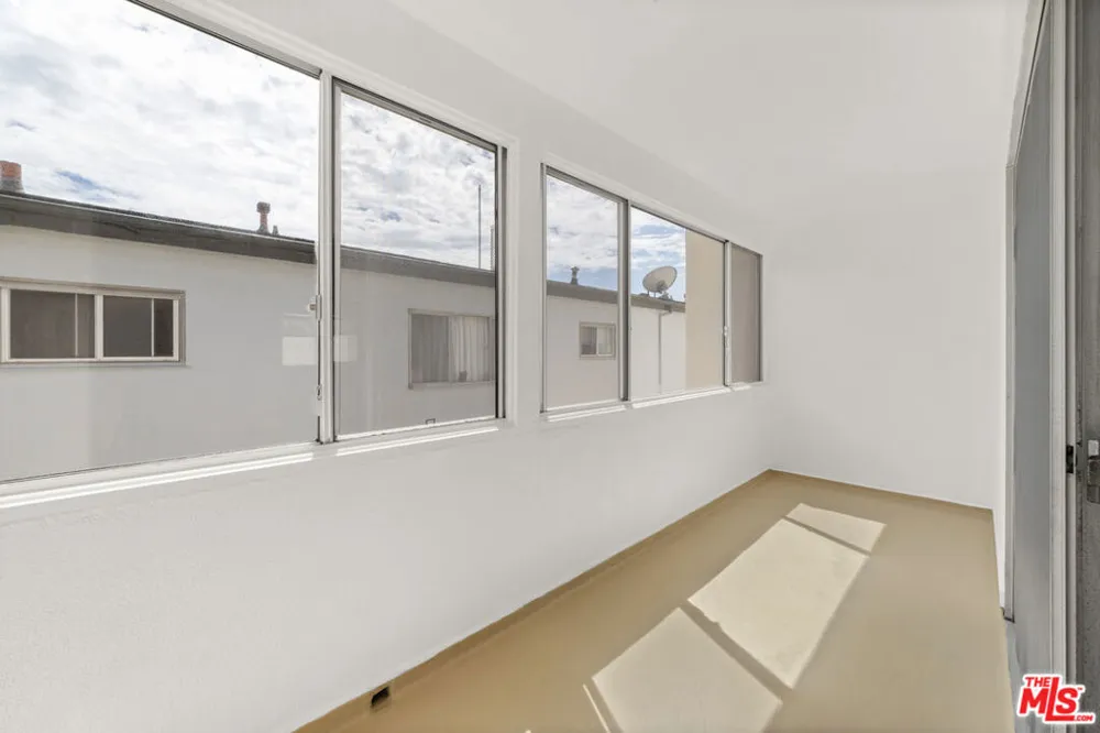 1010 21st Street #1 Santa Monica, CA 90403