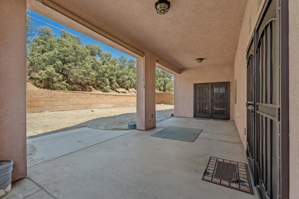 27325 Ventura Drive Cathedral City, CA 92234