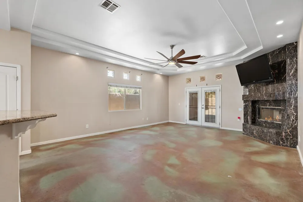 27325 Ventura Drive Cathedral City, CA 92234