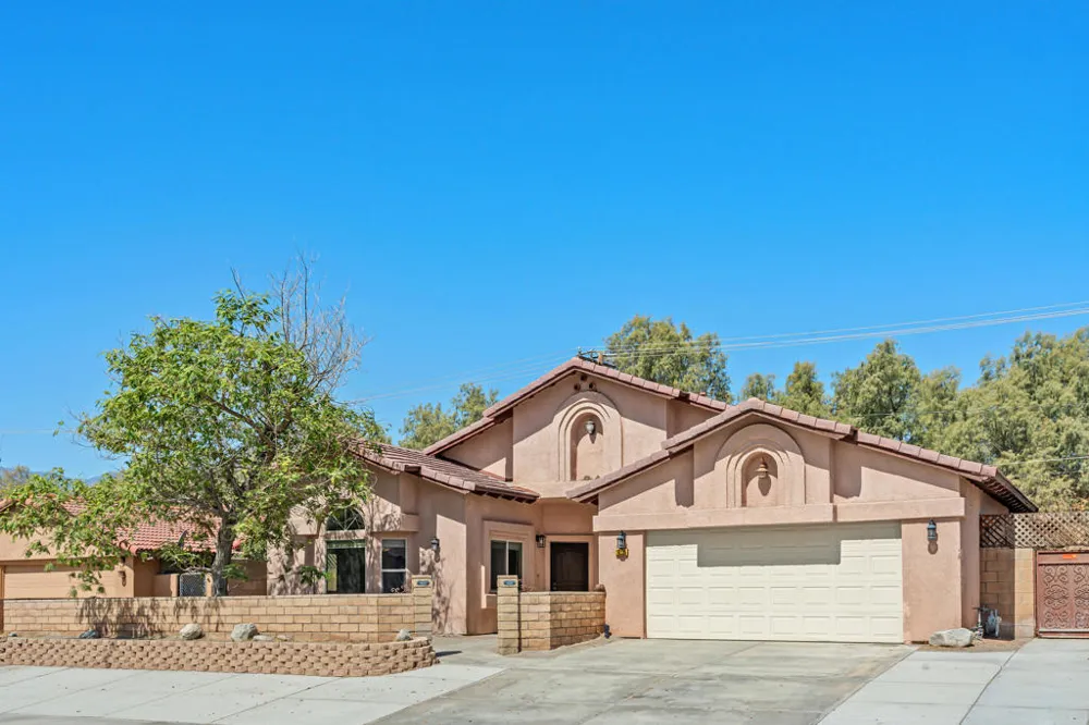 27325 Ventura Drive Cathedral City, CA 92234