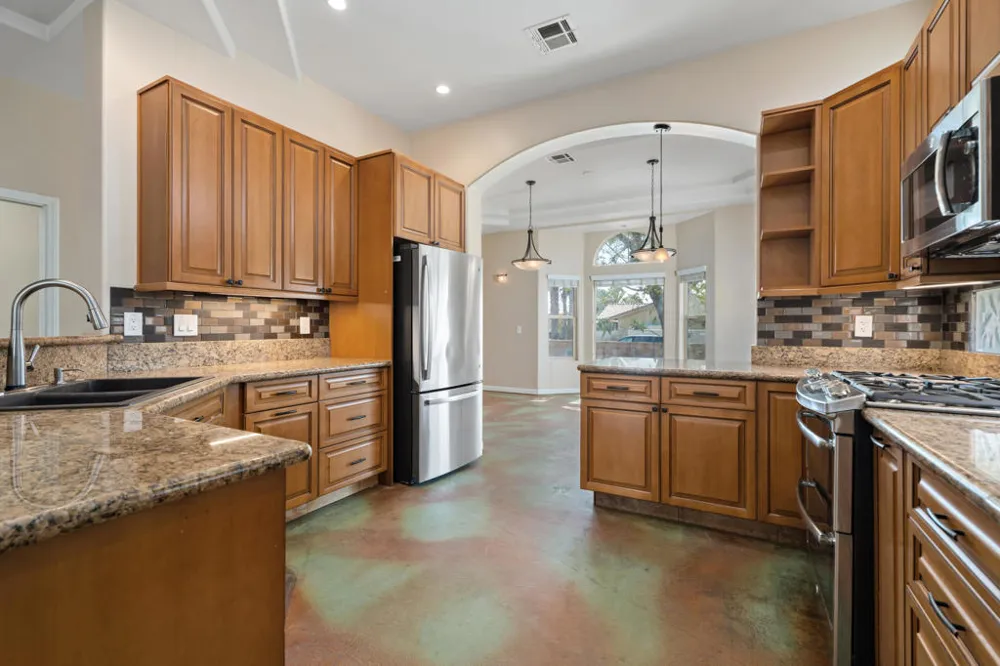 27325 Ventura Drive Cathedral City, CA 92234