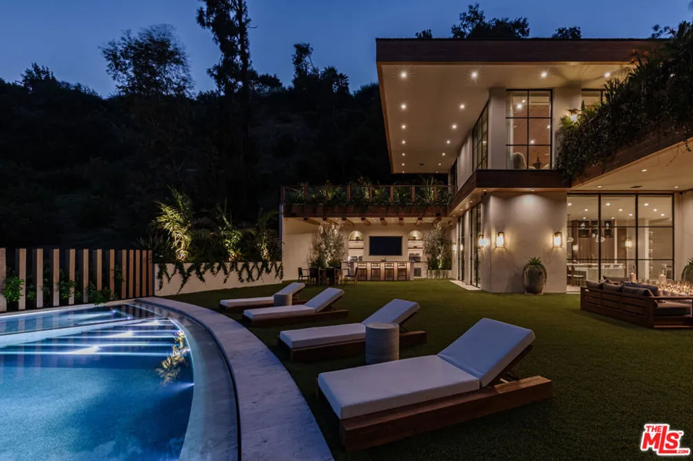 1465 Donhill Drive Beverly Hills, CA 90210