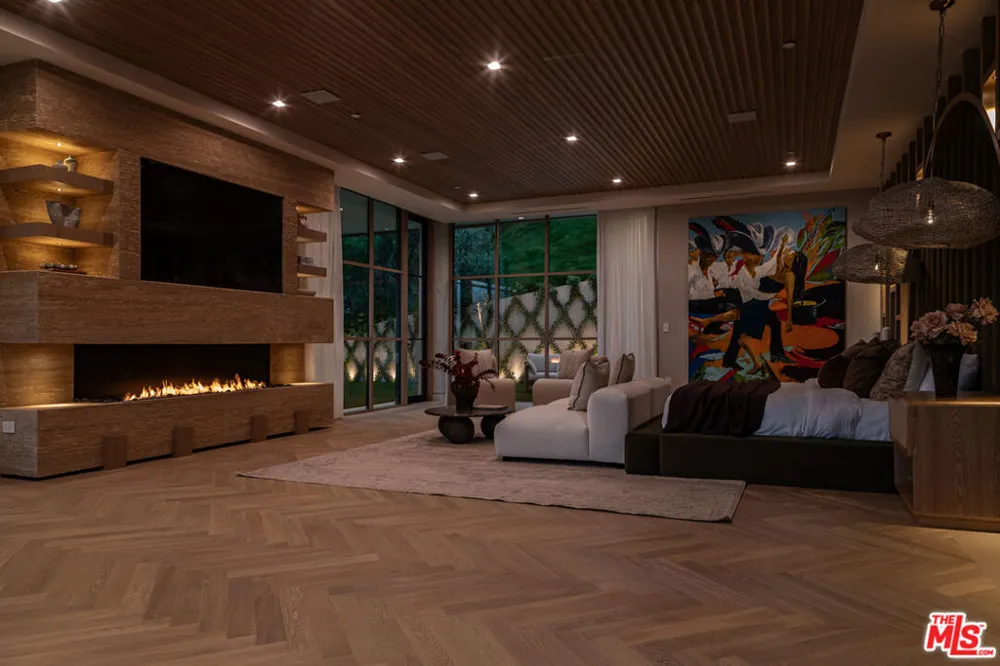 1465 Donhill Drive Beverly Hills, CA 90210