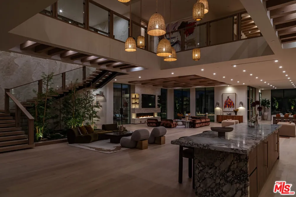 1465 Donhill Drive Beverly Hills, CA 90210