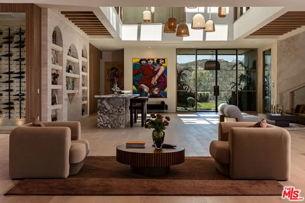 1465 Donhill Drive Beverly Hills, CA 90210