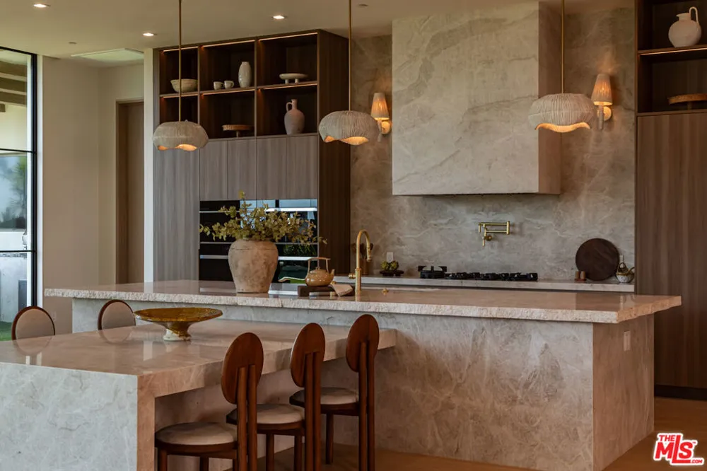 1465 Donhill Drive Beverly Hills, CA 90210