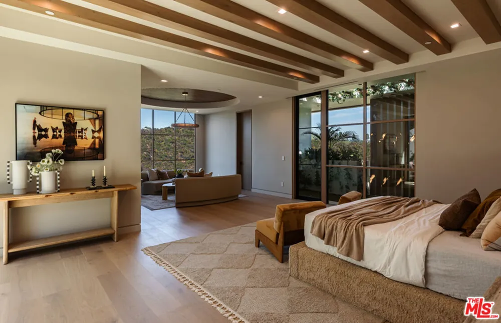 1465 Donhill Drive Beverly Hills, CA 90210