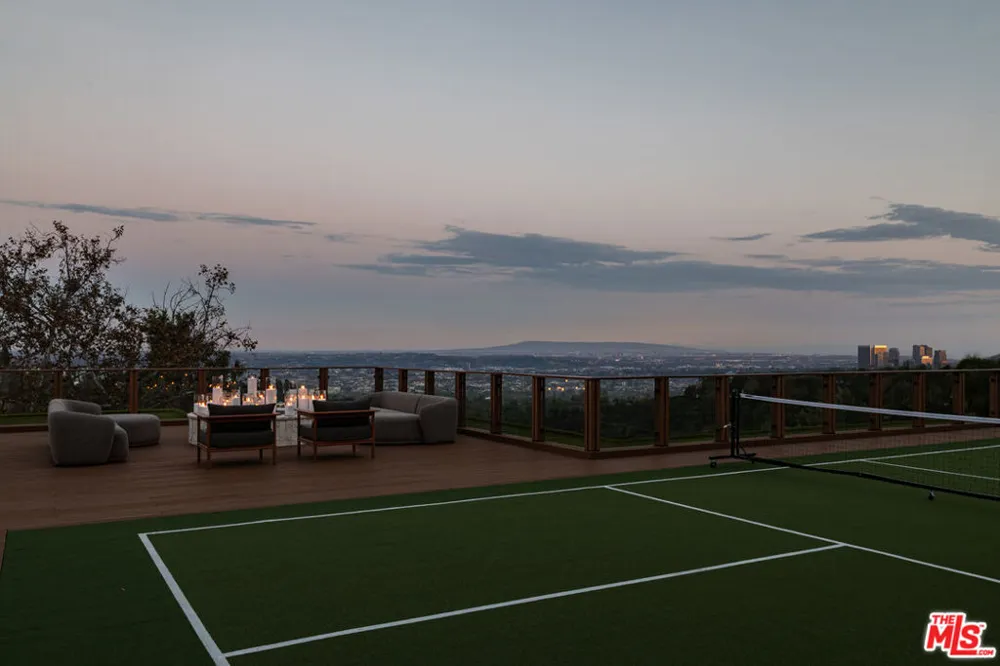 1465 Donhill Drive Beverly Hills, CA 90210