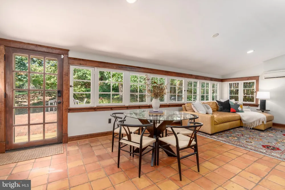 9220 COLUMBIA BOULEVARD Silver Spring, MD 20910