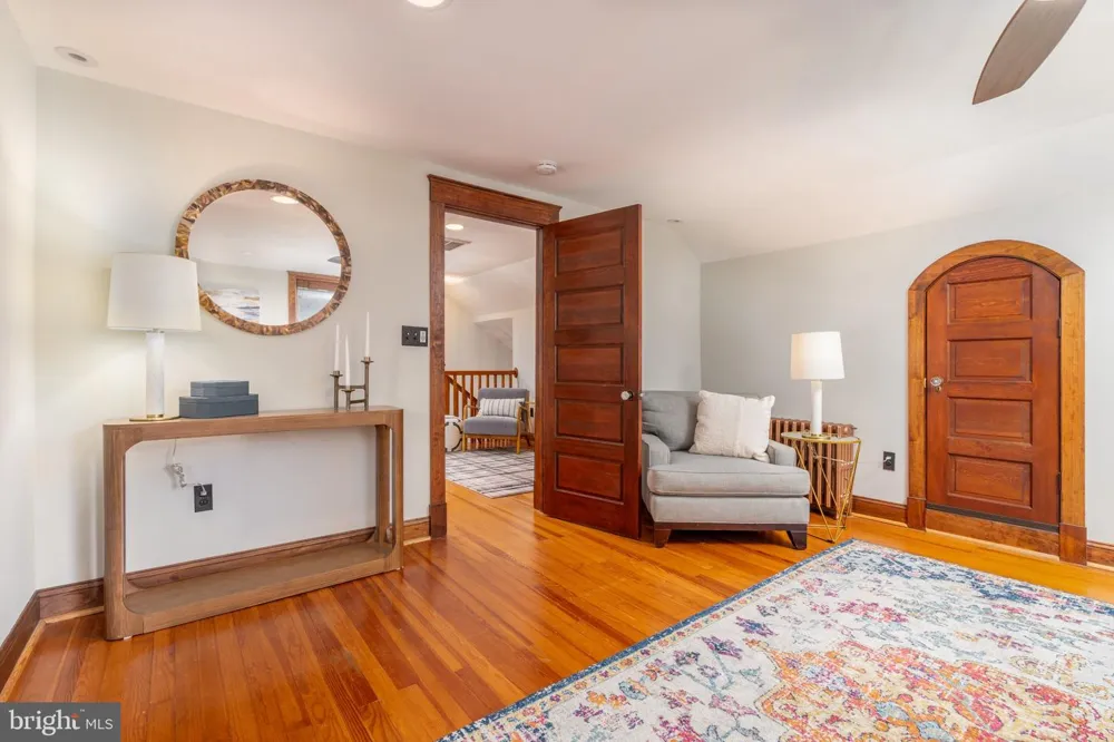 9220 COLUMBIA BOULEVARD Silver Spring, MD 20910