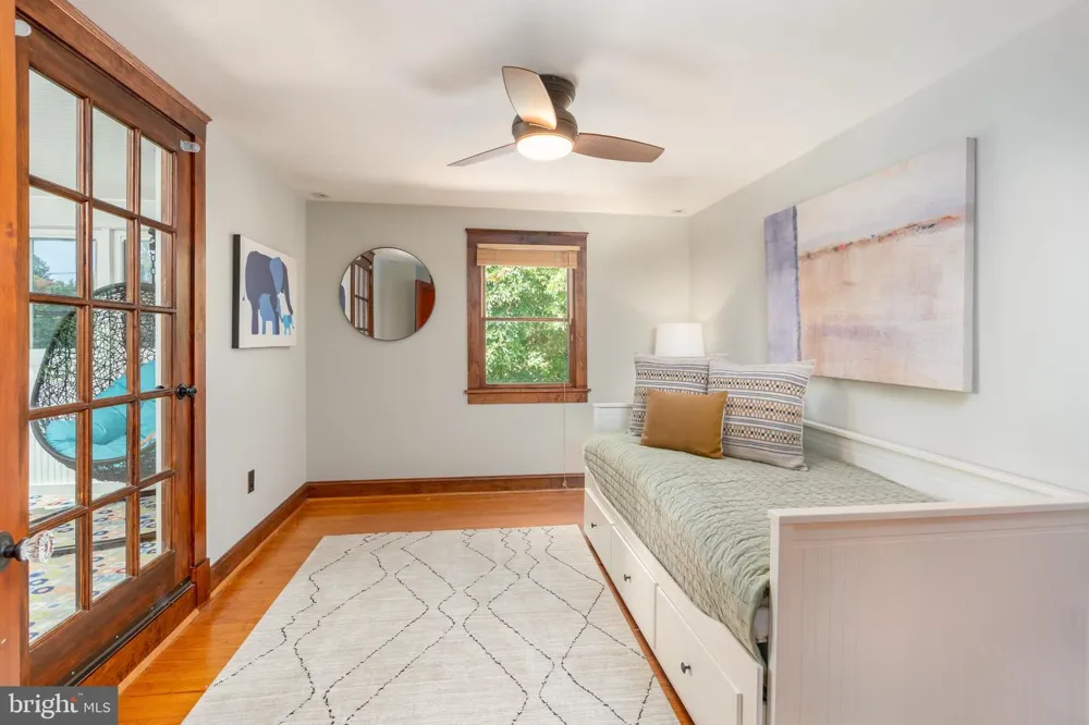 9220 COLUMBIA BOULEVARD Silver Spring, MD 20910