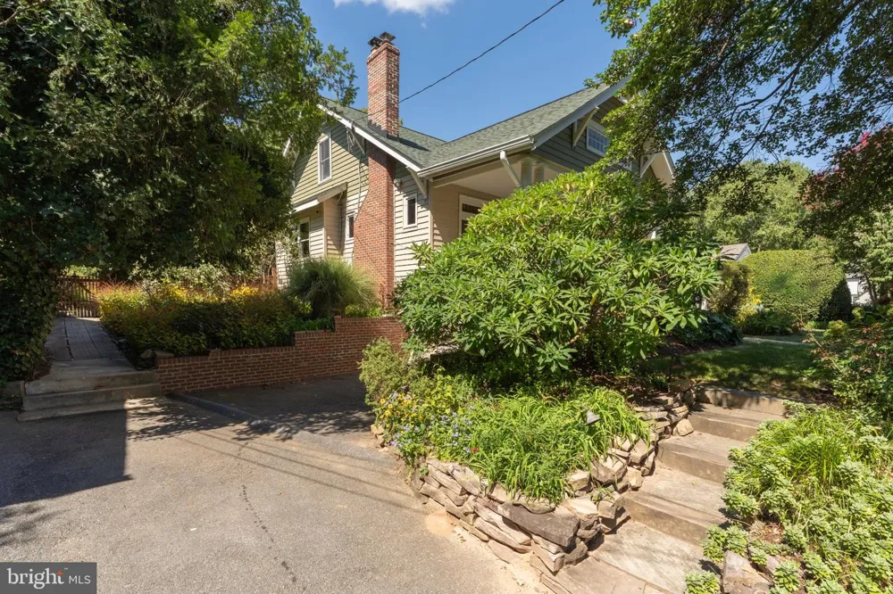 9220 COLUMBIA BOULEVARD Silver Spring, MD 20910