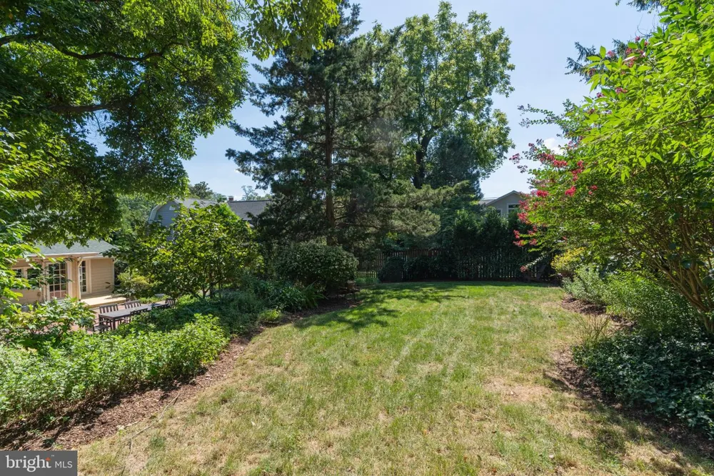 9220 COLUMBIA BOULEVARD Silver Spring, MD 20910