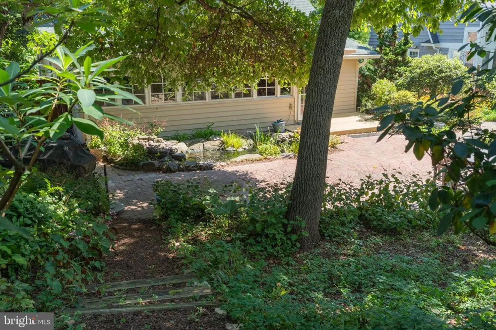 9220 COLUMBIA BOULEVARD Silver Spring, MD 20910