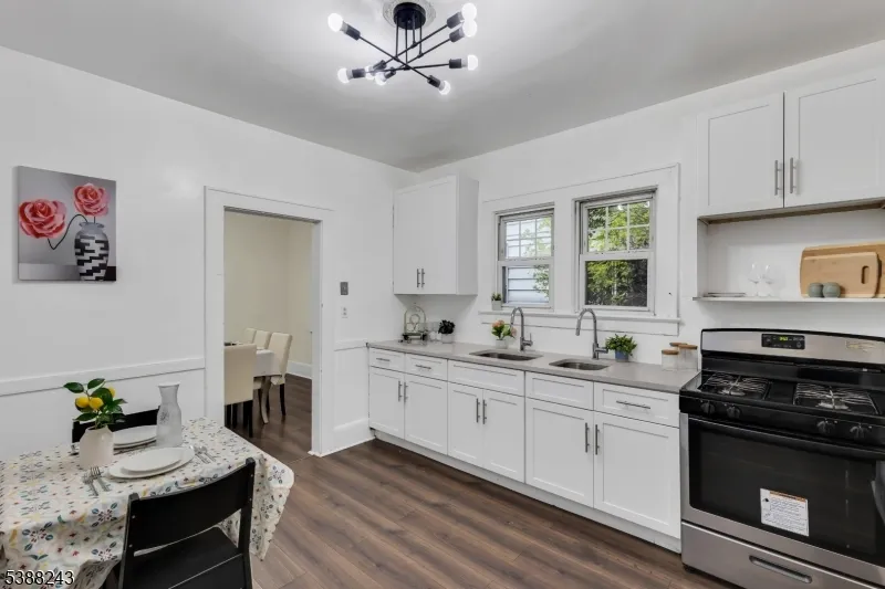 906 Dewitt St Linden City, NJ 07036