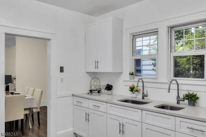 906 Dewitt St Linden City, NJ 07036
