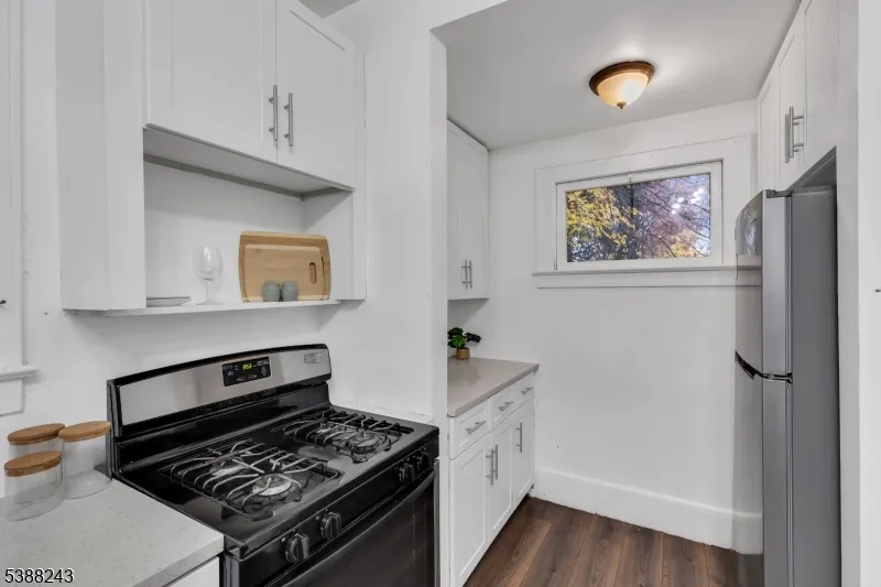 906 Dewitt St Linden City, NJ 07036
