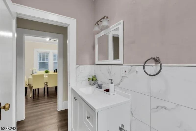 906 Dewitt St Linden City, NJ 07036