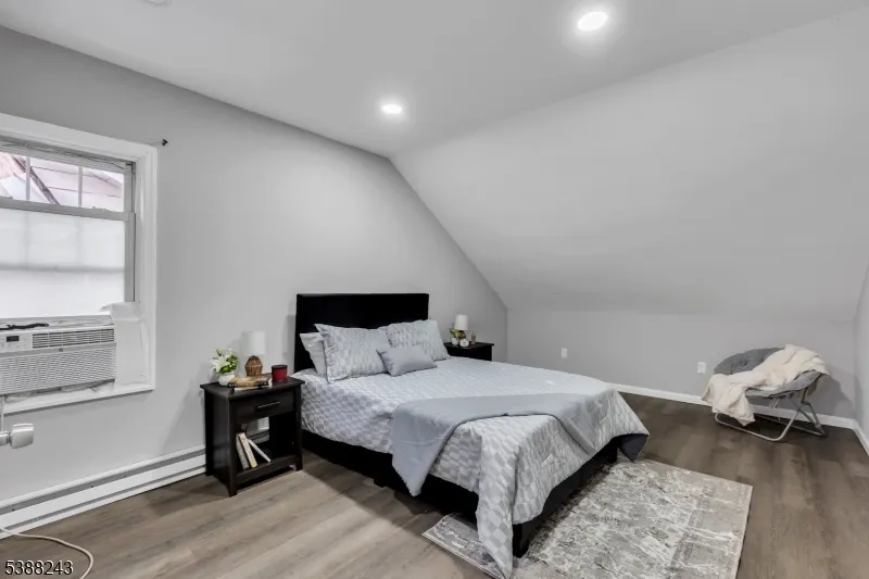 906 Dewitt St Linden City, NJ 07036