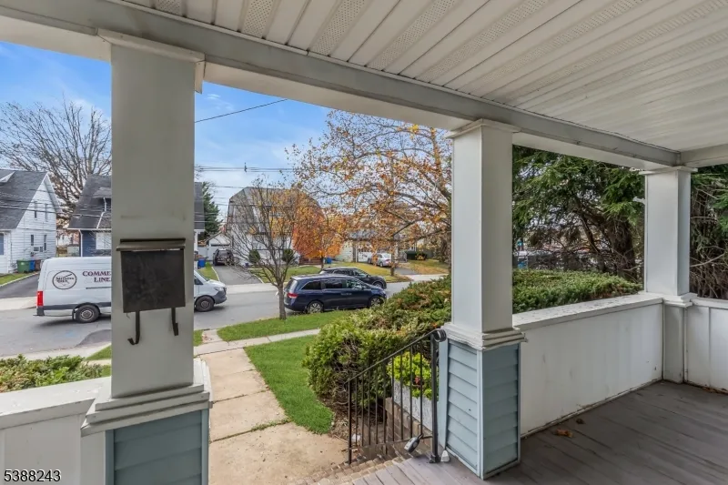 906 Dewitt St Linden City, NJ 07036