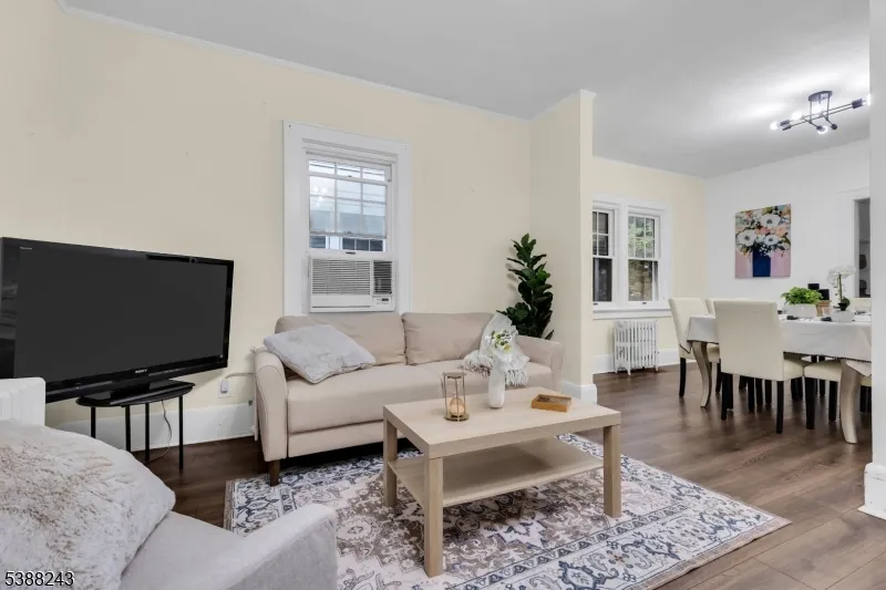 906 Dewitt St Linden City, NJ 07036