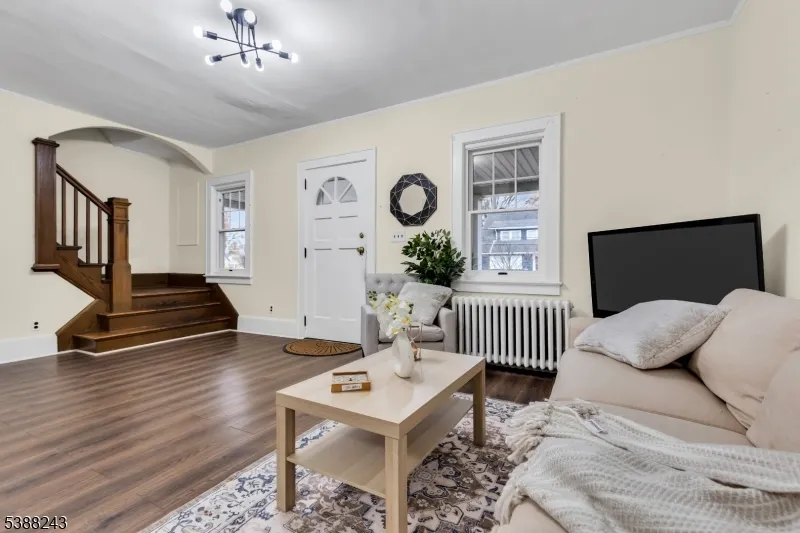 906 Dewitt St Linden City, NJ 07036