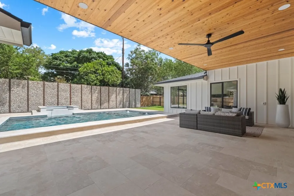 57 Ohio Street New Braunfels, TX 78130