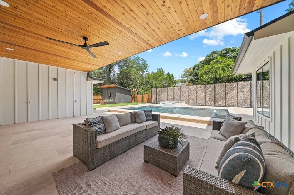 57 Ohio Street New Braunfels, TX 78130