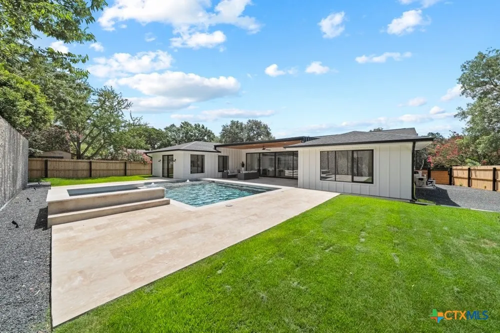 57 Ohio Street New Braunfels, TX 78130