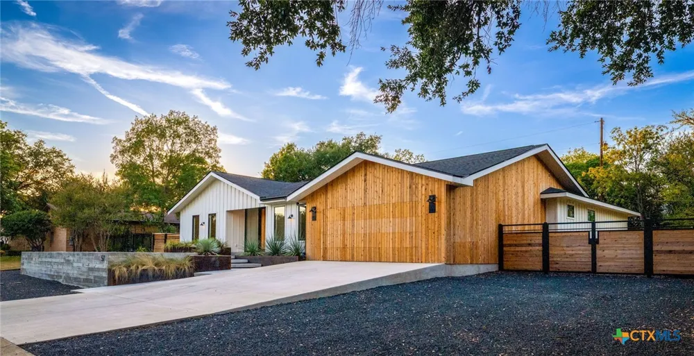 57 Ohio Street New Braunfels, TX 78130