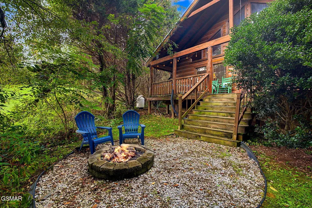 3022 Hatcher Mountain Road Sevierville, TN 37862