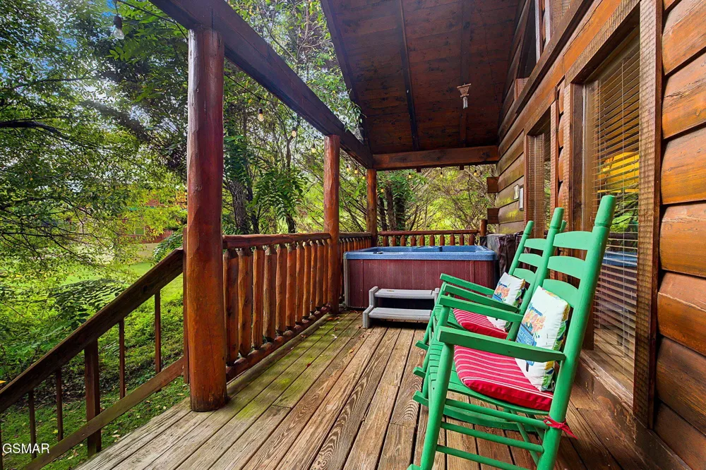 3022 Hatcher Mountain Road Sevierville, TN 37862