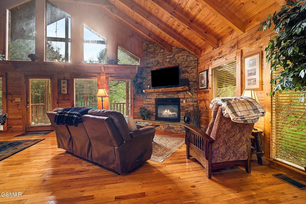 3022 Hatcher Mountain Road Sevierville, TN 37862