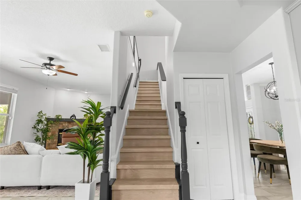 9240 SAN MARTIN BOULEVARD NE St Petersburg, FL 33702