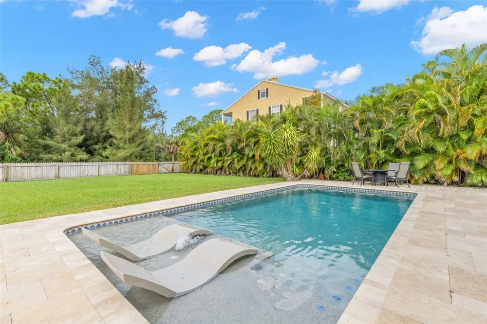 9240 SAN MARTIN BOULEVARD NE St Petersburg, FL 33702