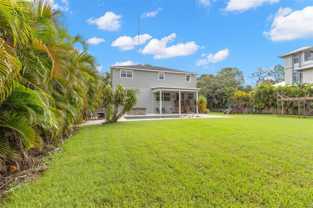 9240 SAN MARTIN BOULEVARD NE St Petersburg, FL 33702