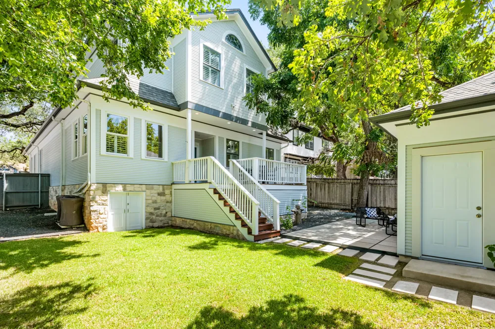 1800 Brackenridge Street Austin, TX 78704