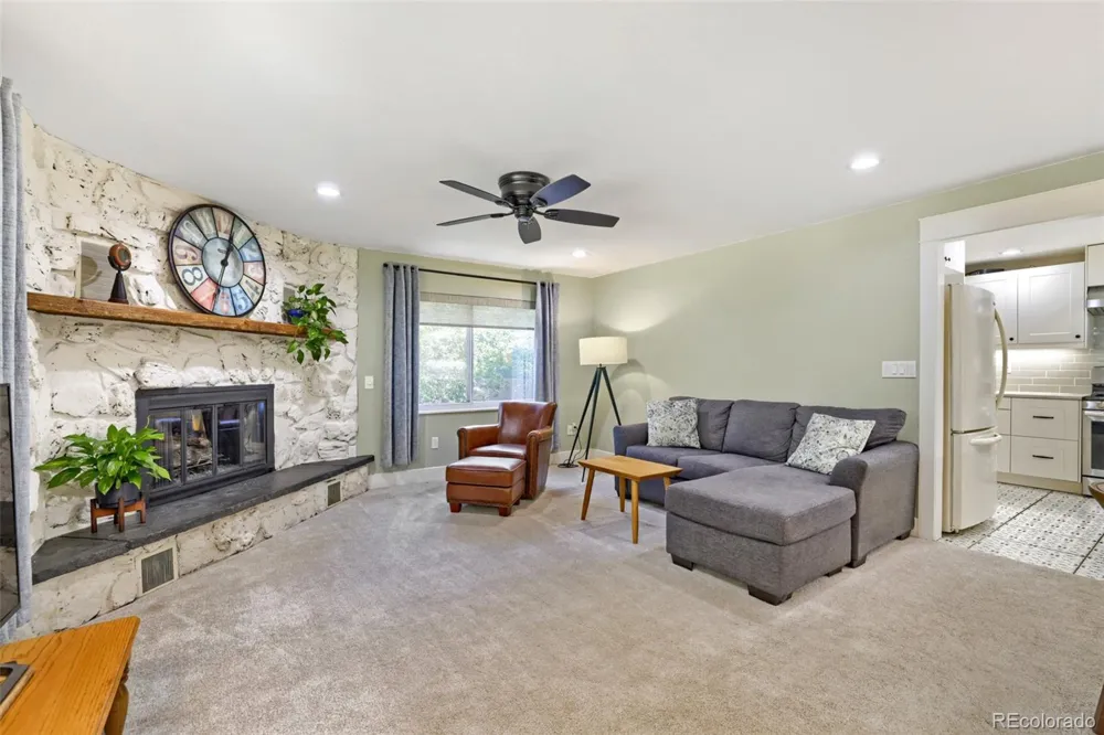 2722 S Quay Way Denver, CO 80227