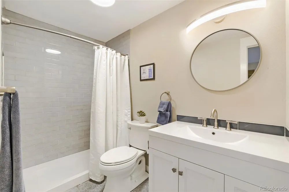 2722 S Quay Way Denver, CO 80227