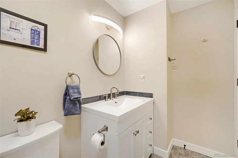 2722 S Quay Way Denver, CO 80227