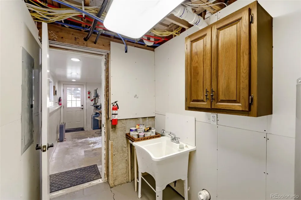 2722 S Quay Way Denver, CO 80227