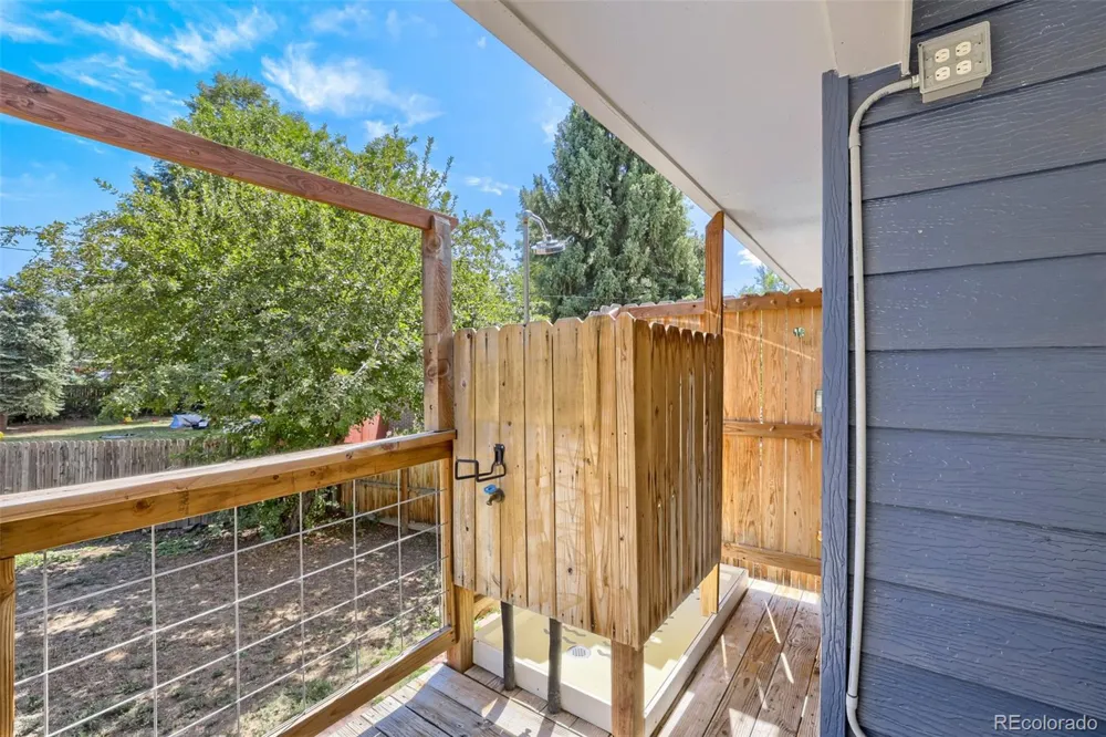 2722 S Quay Way Denver, CO 80227