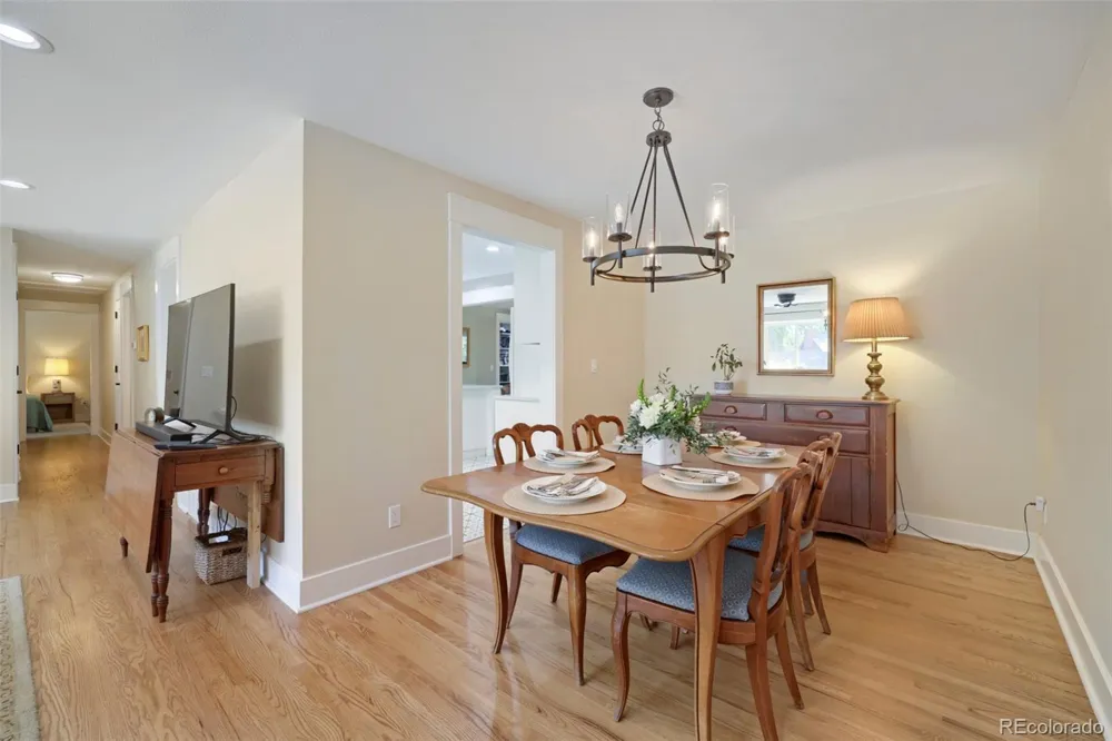 2722 S Quay Way Denver, CO 80227