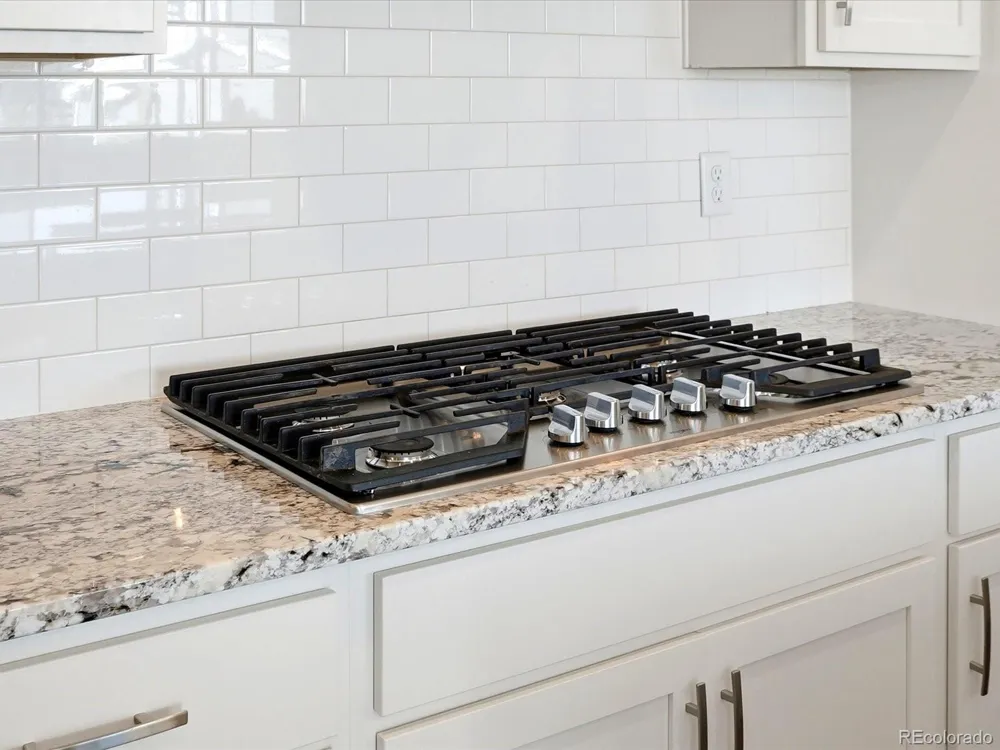 1082 E Hopkins Drive Elizabeth, CO 80107