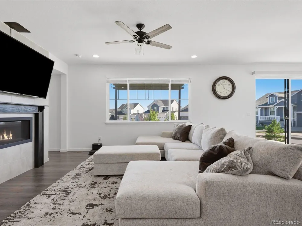 1082 E Hopkins Drive Elizabeth, CO 80107