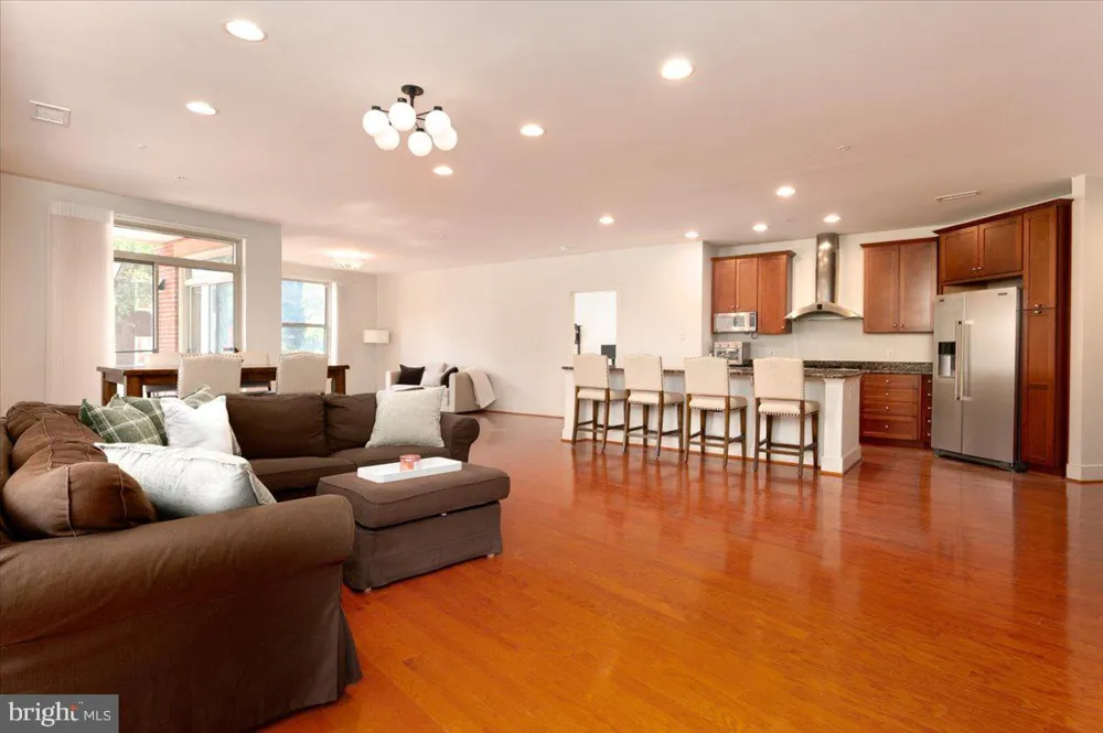 66 FRANKLIN STREET #102 Annapolis, MD 21401