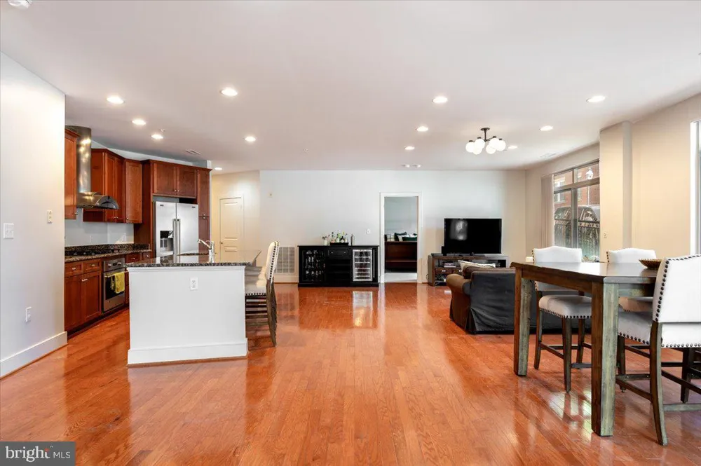 66 FRANKLIN STREET #102 Annapolis, MD 21401